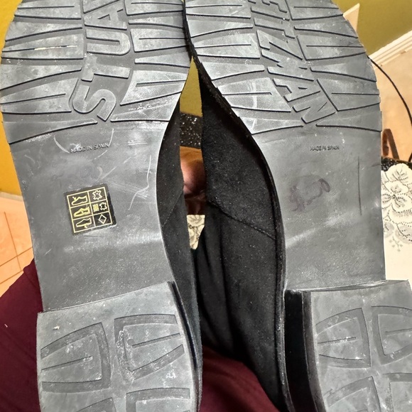 Stuart Weitzman Women's Black Over-the-Knee Boots - Picture 15 of 17